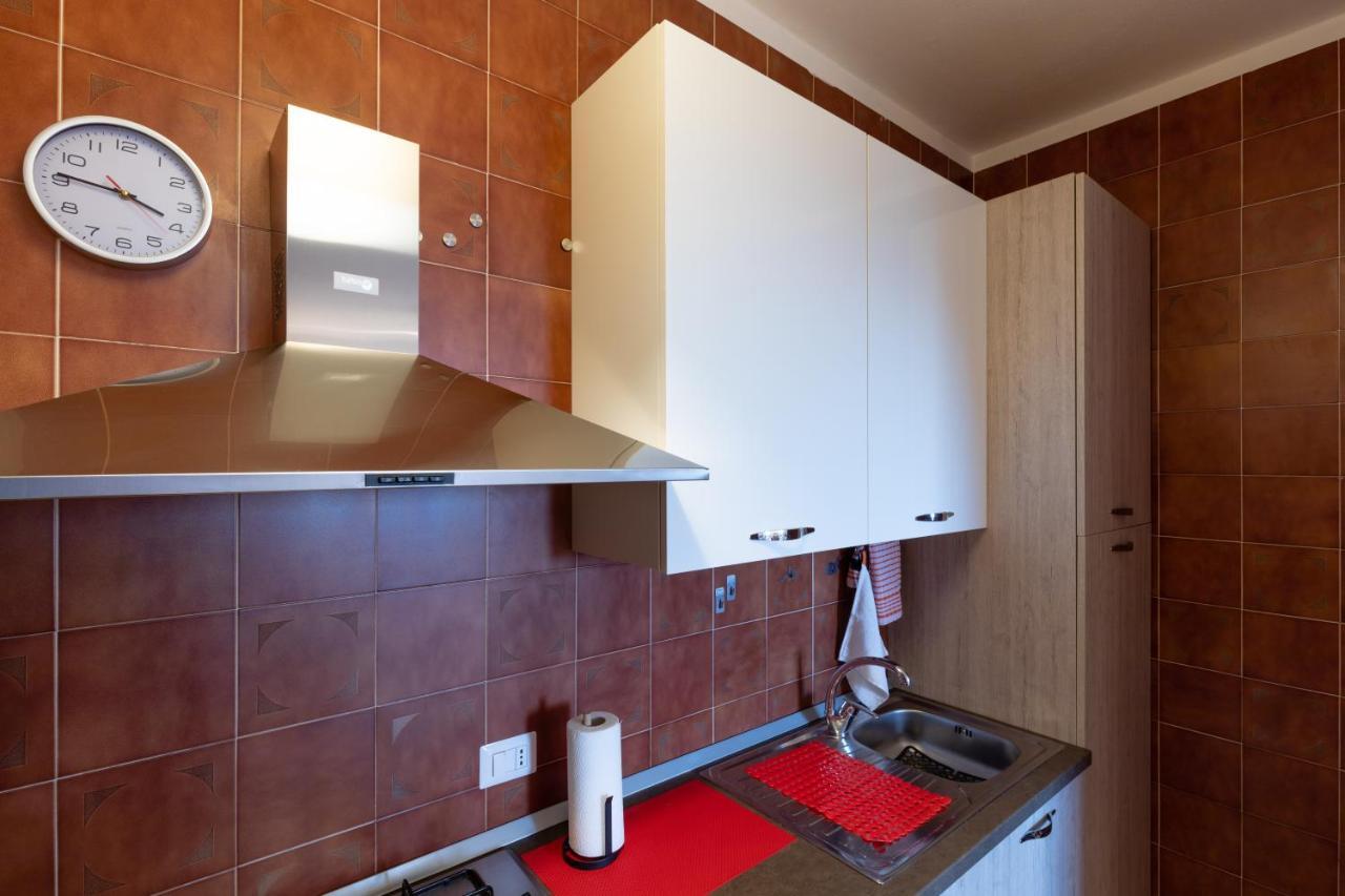 086 - Sunshine Home, 5 Minuti Dalla Spiaggia - Parcheggio Privato Gratis Incluso Ospedaletti Exteriör bild
